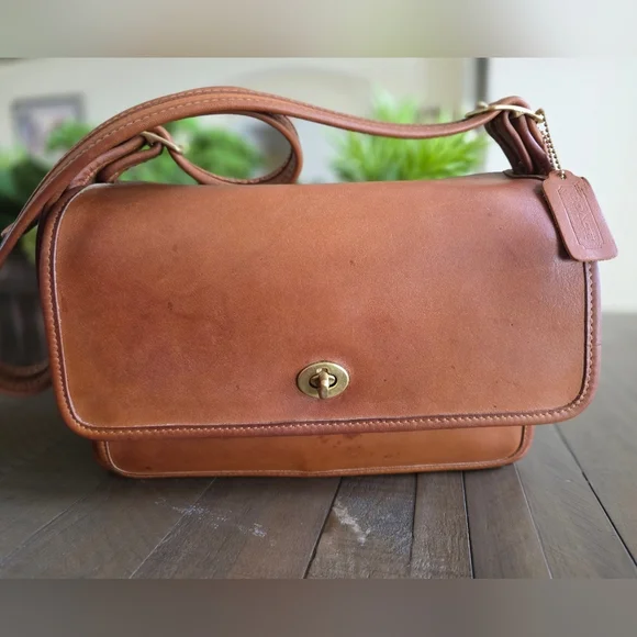 Vintage Coach Pocket Bag 9875-British Tan-Made In USA - Picture 11 of 15